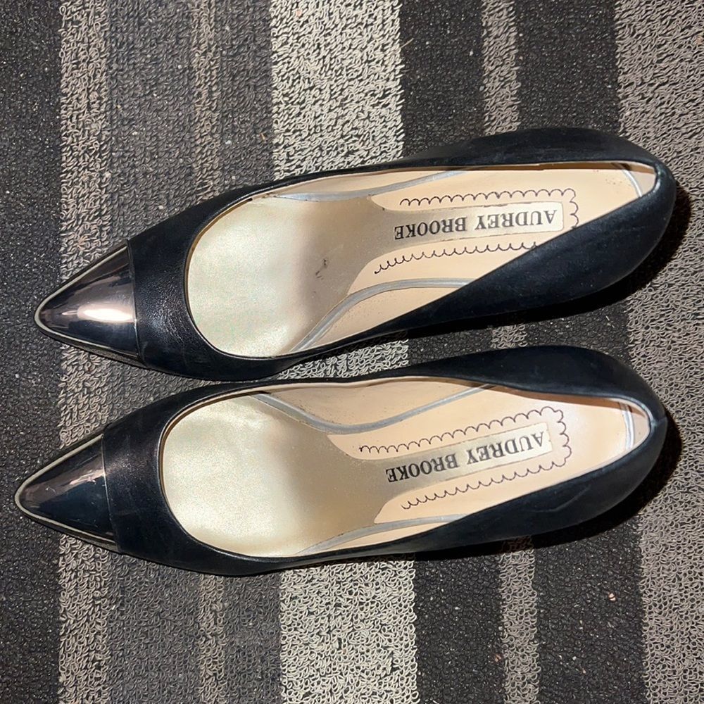 Audrey Brooke Cap toe Heels